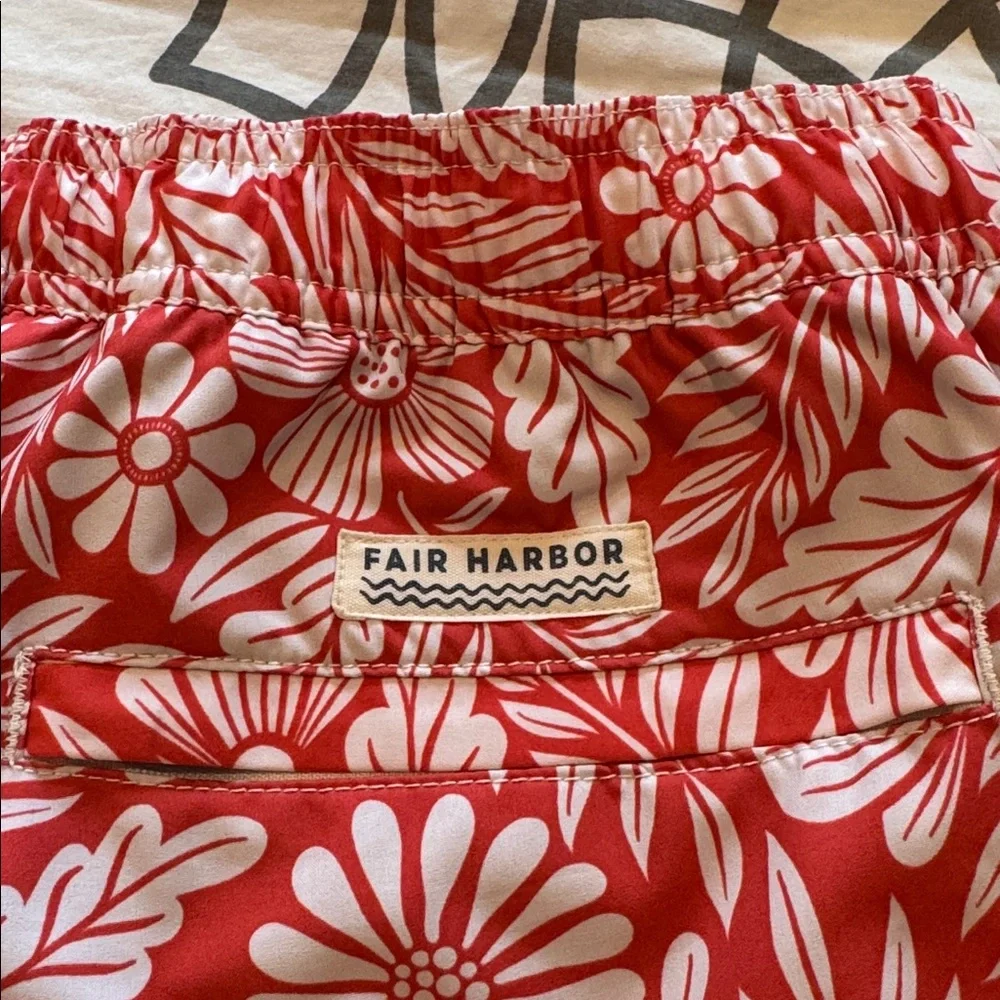 Fair Harbor good worn